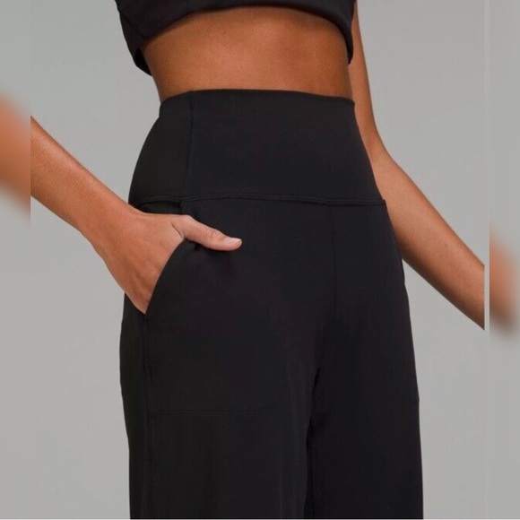 Lululemon Align Super High-Rise Wide-Leg Crop 23” Size 8 - Picture 3 of 5